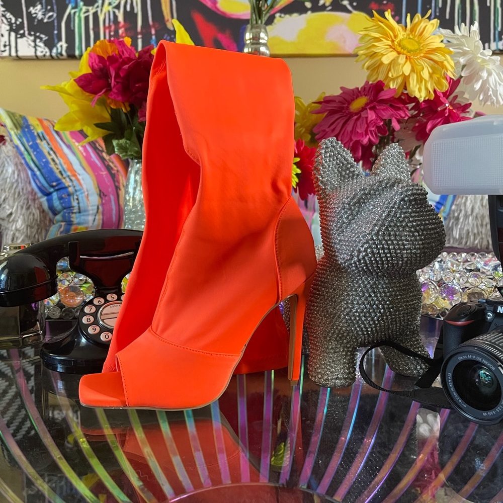 NAOMI! (Orange) - Picture 3 of 4